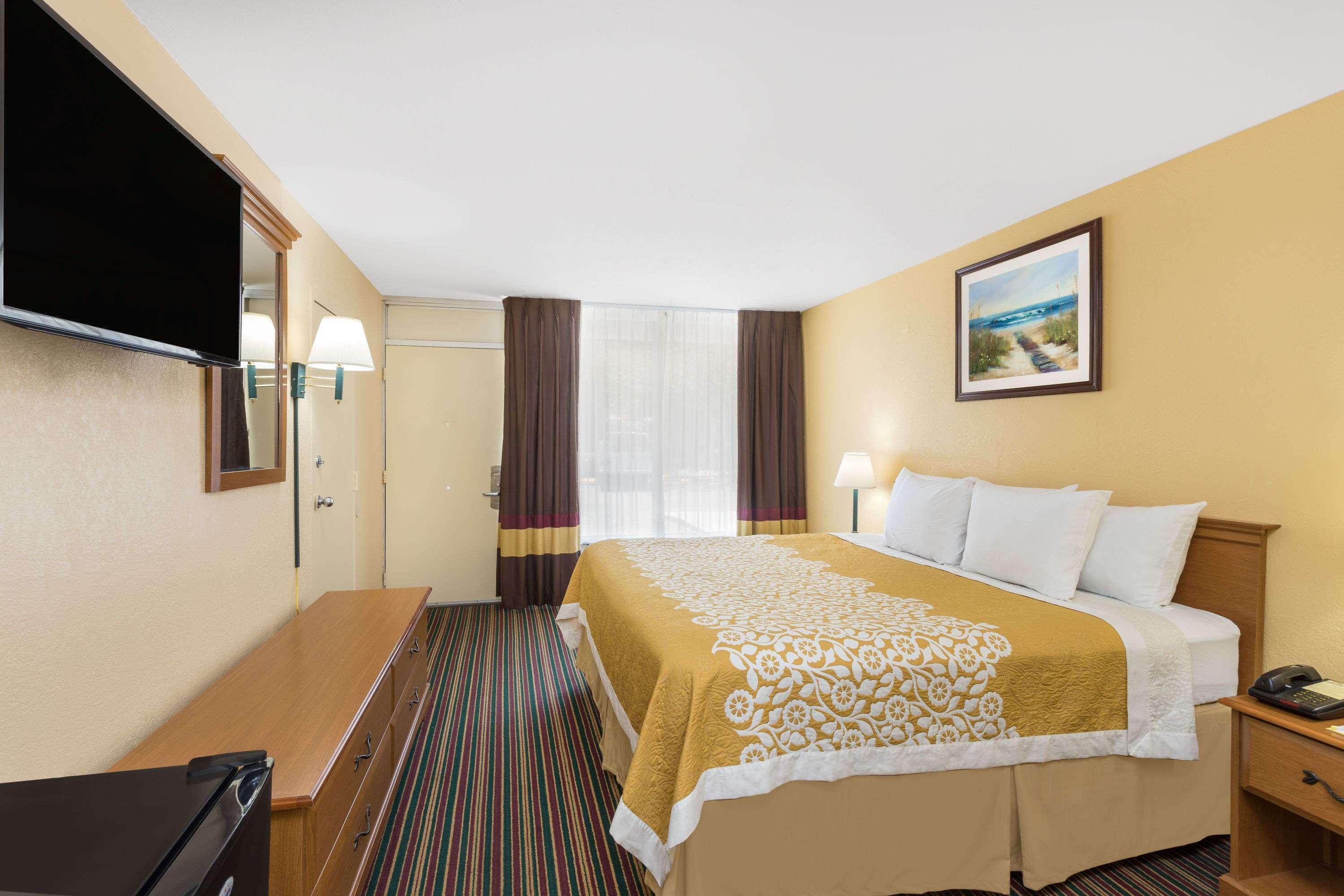 Days Inn By Wyndham Mt Pleasant-Charleston-Patriots Point Kültér fotó