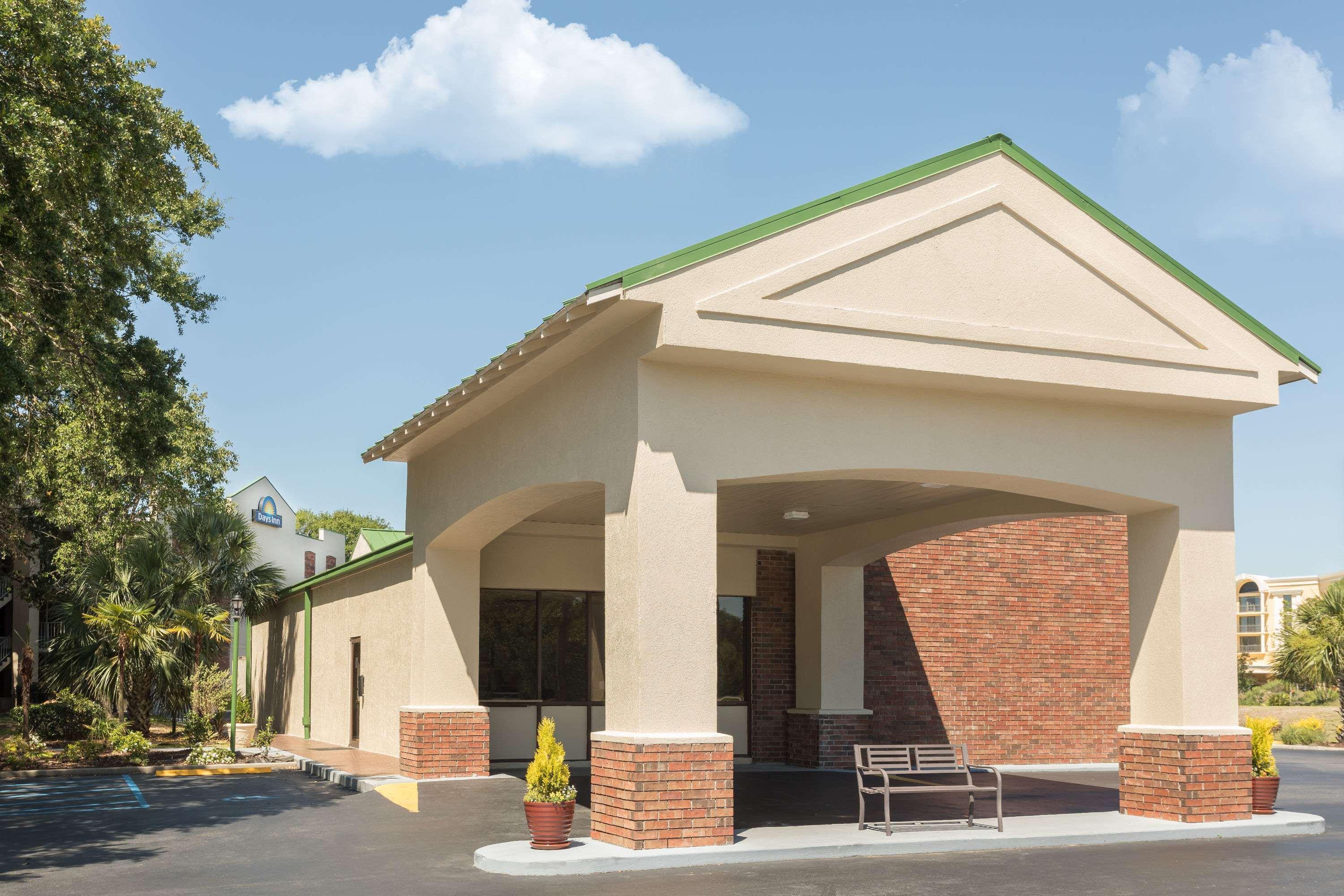Days Inn By Wyndham Mt Pleasant-Charleston-Patriots Point Kültér fotó