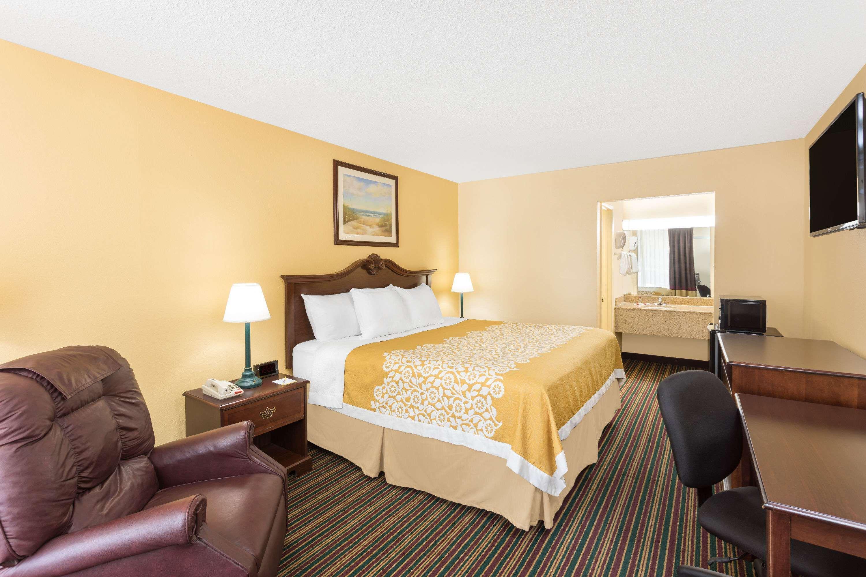 Days Inn By Wyndham Mt Pleasant-Charleston-Patriots Point Kültér fotó