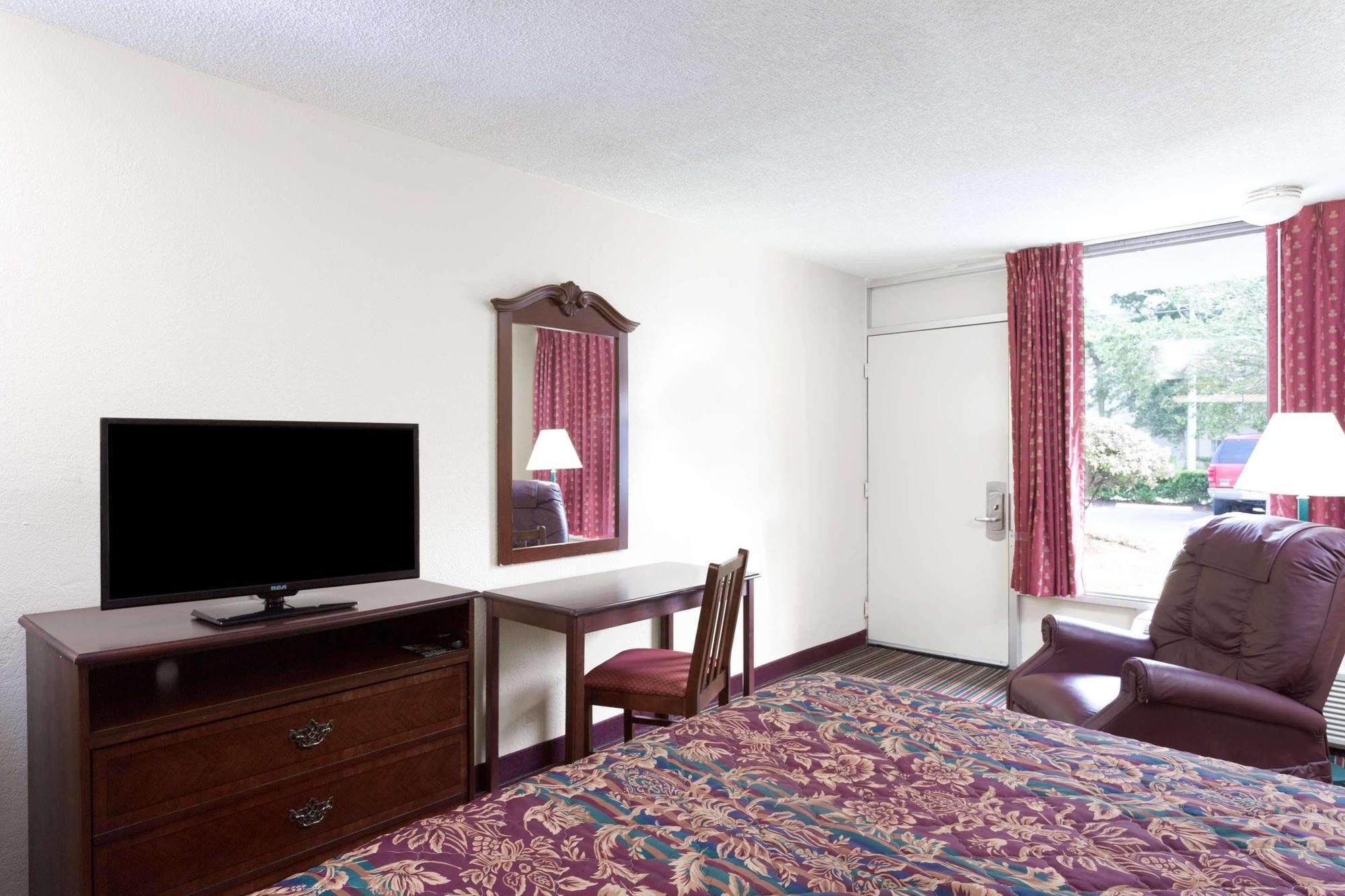 Days Inn By Wyndham Mt Pleasant-Charleston-Patriots Point Kültér fotó