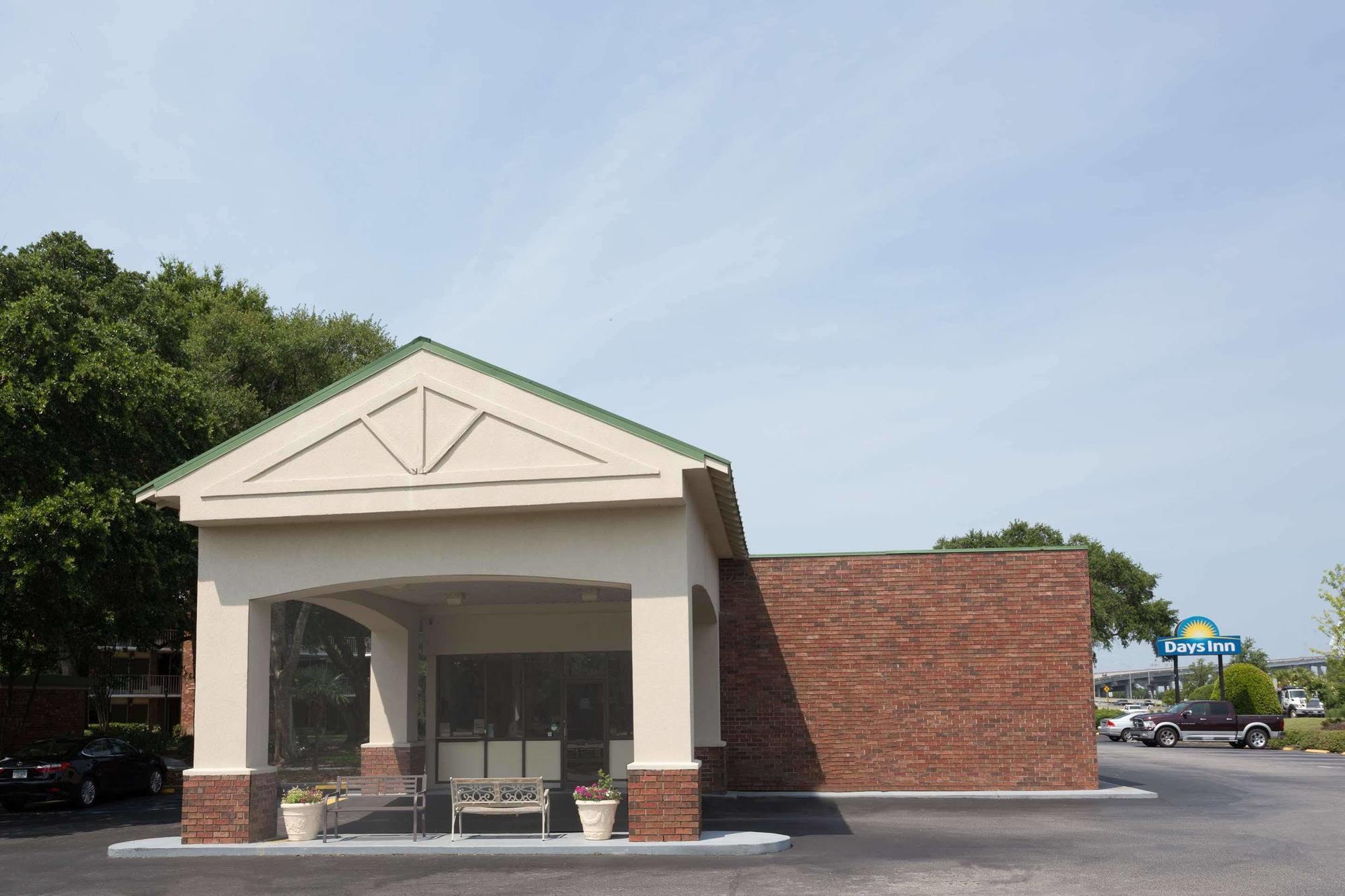 Days Inn By Wyndham Mt Pleasant-Charleston-Patriots Point Kültér fotó